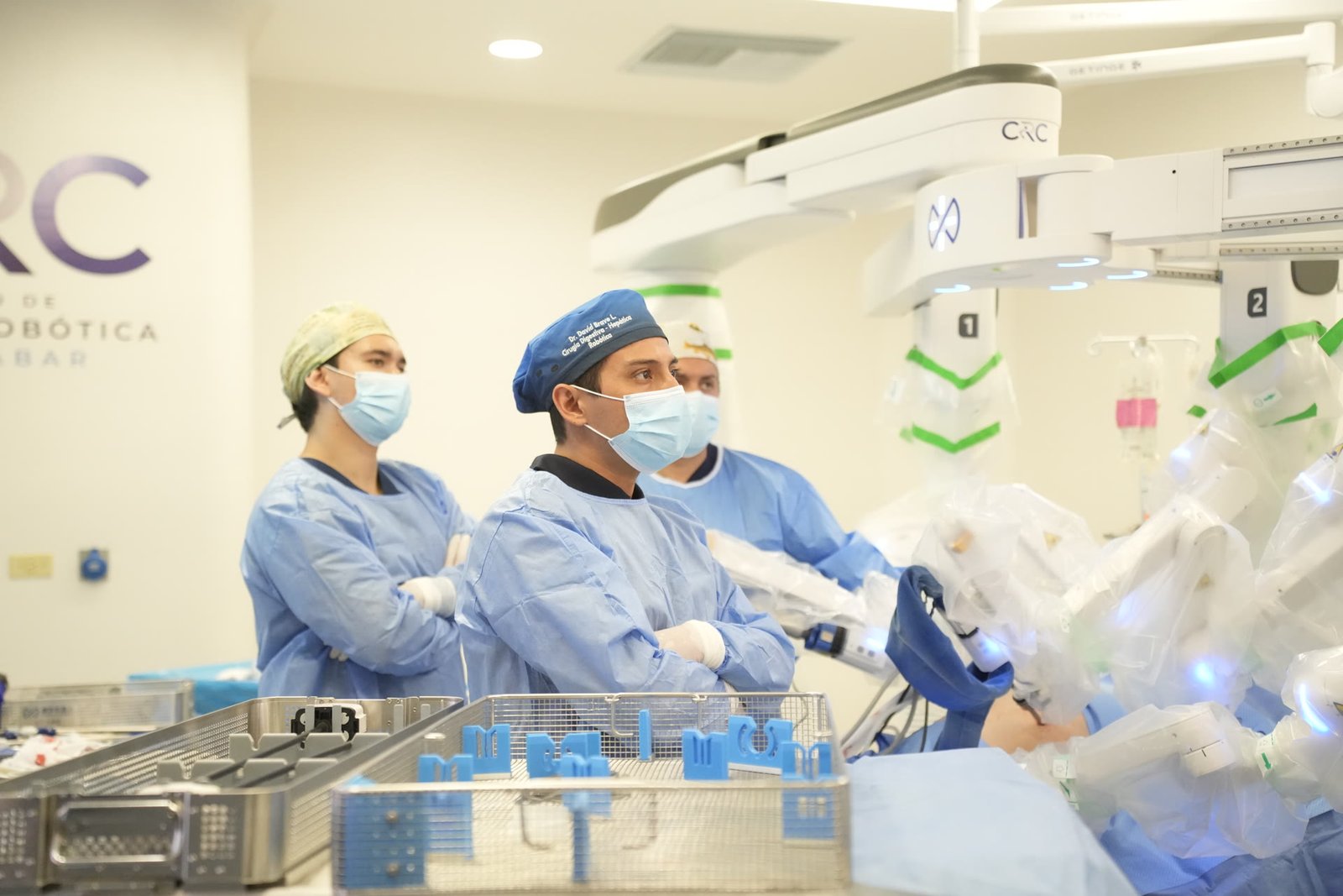 Equipo m&eacute;dico entrenando